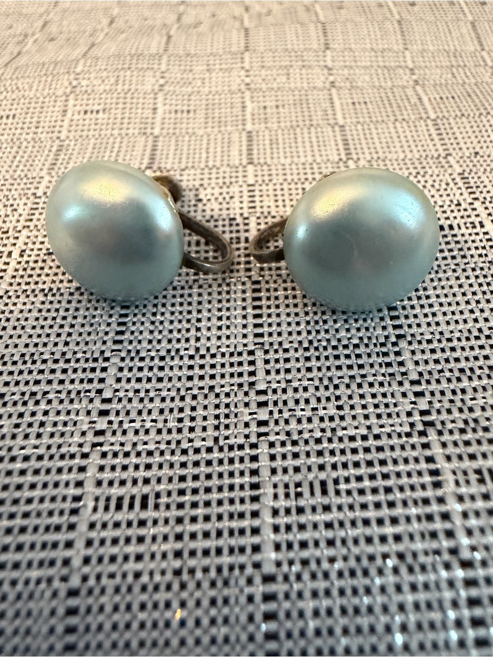 Vintage Sterling Silver Classic Light Blue Pearl Clip-On Earrings